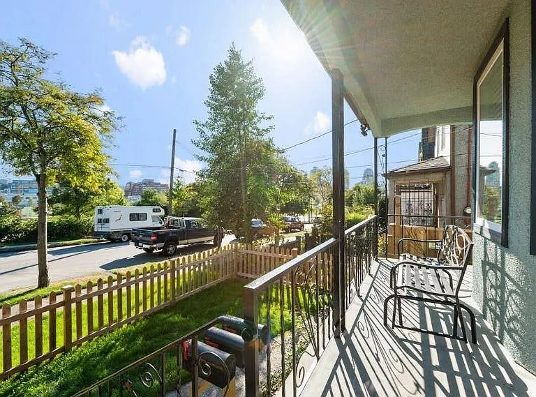 551 Atlantic St #UPPER — Photo 5