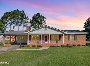 1101 N Johnson St, Benson, NC 27504