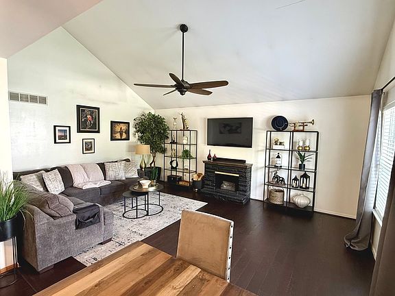 2nd image of 2095 Wesmere Lakes Dr