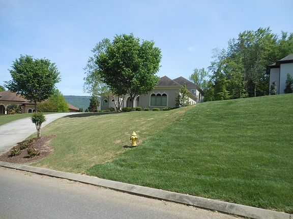 2nd image of 731 Wildrose Ln