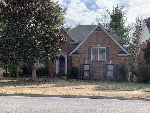 3rd image of 1204 Buckingham Cir