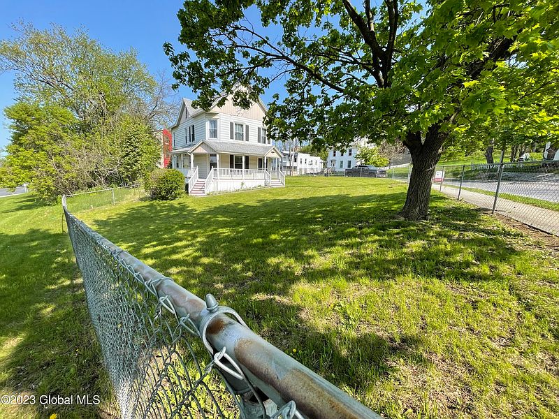 3rd image of 22 Liberty Street