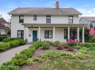 319 Vincent Ct, Lake Bluff, IL