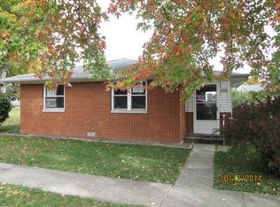 210 N Tucker St, Mentone, IN