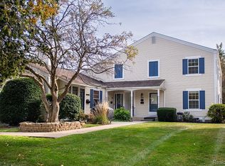 41783 Onaway Dr, Northville, MI 48167