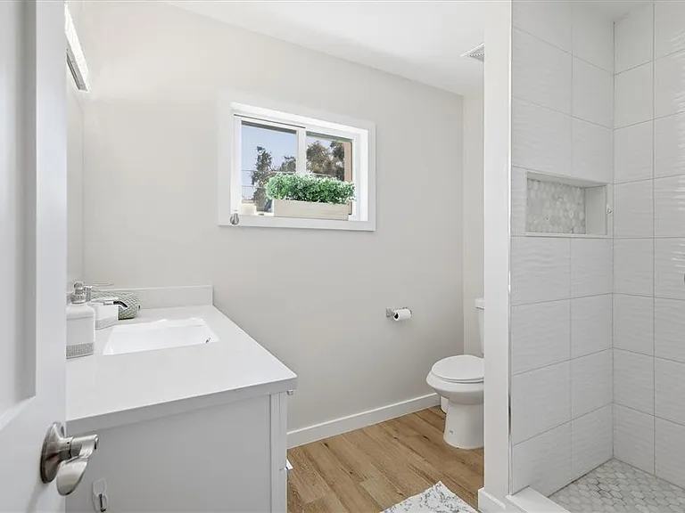5247 Carmilfra Dr — Photo 20