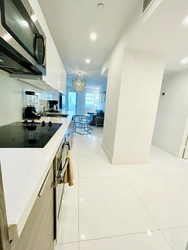 The Decoplage Condo — Photo 4