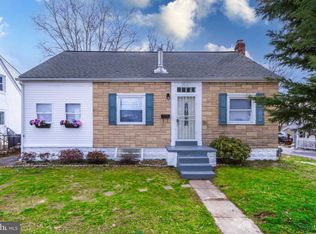 2835 W Dutton Mill Rd, Aston, PA 19014