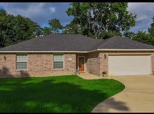 615 Hickory St, Huntsville, TX 77320