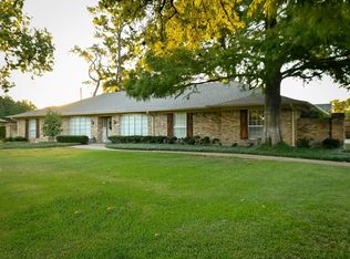 102 Brookhollow Dr, Terrell, TX 75160