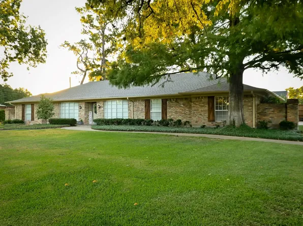 102 Brookhollow Dr, Terrell, TX 75160