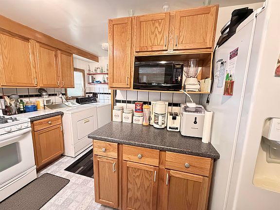 4th image of 4803 Highland Ct