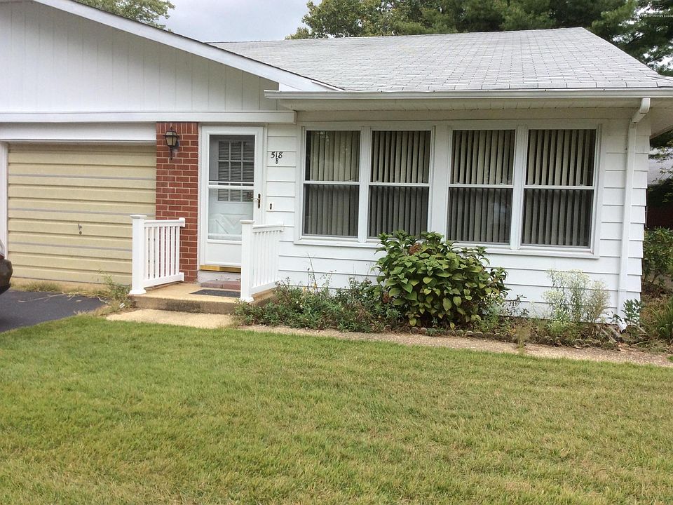 1st image of 518 Lilac Lane #B