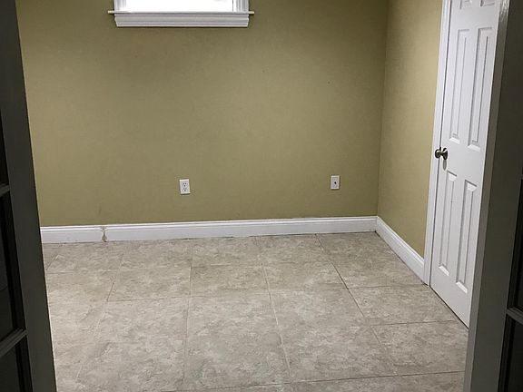 Bedroom/office in finished basement
