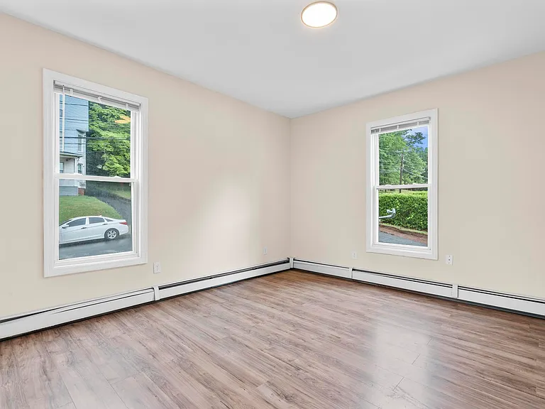287 Crown St #1 — Photo 14