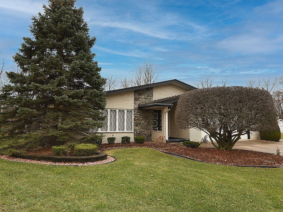 1st image of 12651 S Navajo Ct W