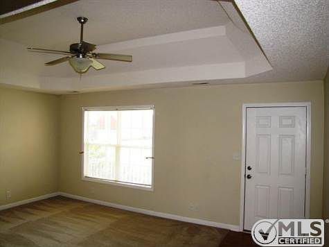 3rd image of 3904 Gaine Dr
