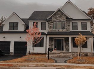 68 Center St, Metuchen, NJ 08840