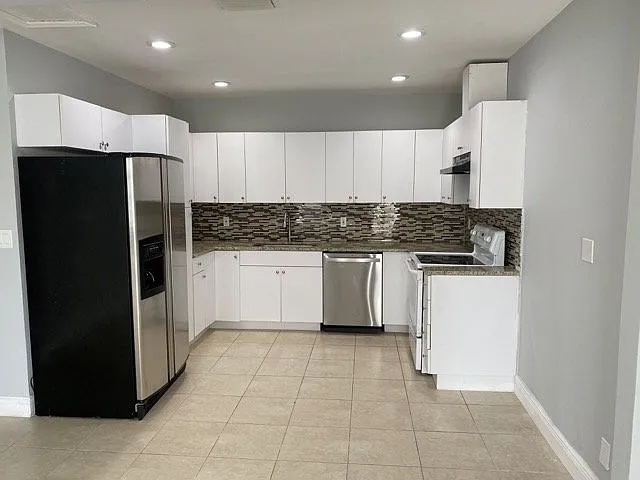 2 bed, 1.0 bath, 900 sqft, $2,100 — Photo 3