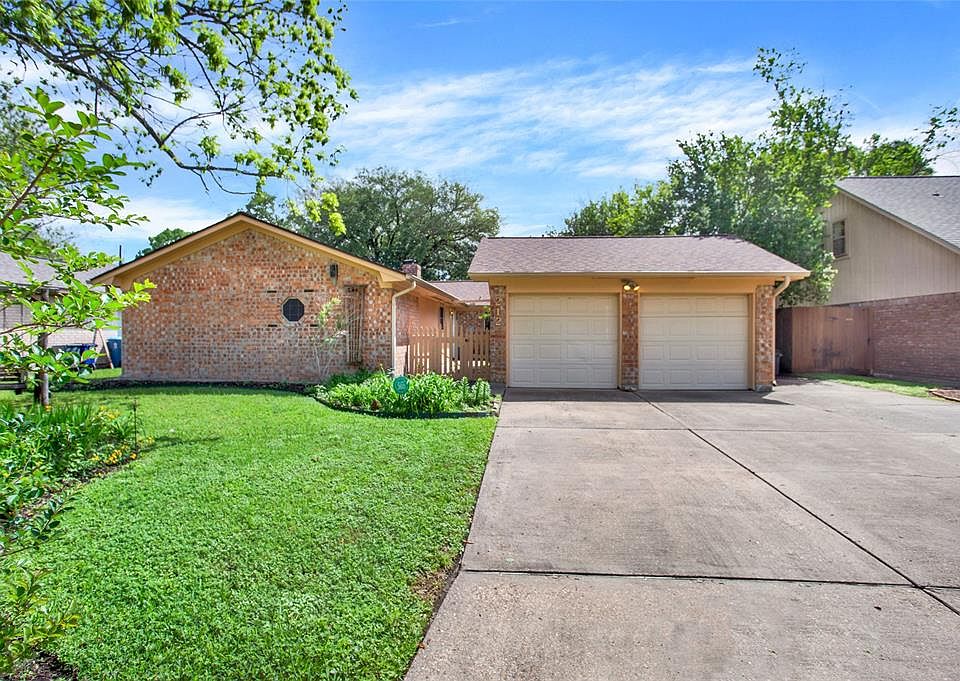 1st image of 212 Pecan Drive