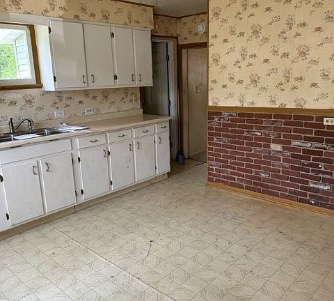 4th image of 2449 County Road 14
