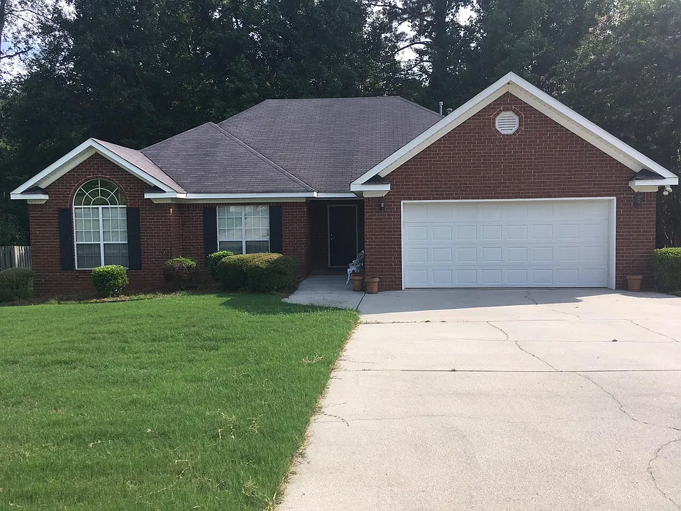 317 Farmington Dr W