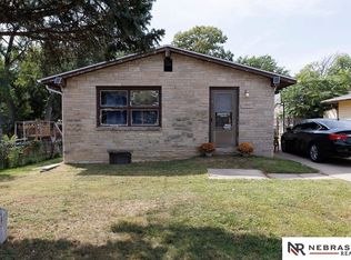831 N 40th St, Lincoln, NE 68503