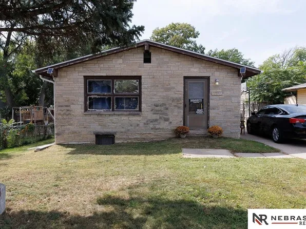 831 N 40th St, Lincoln, NE 68503