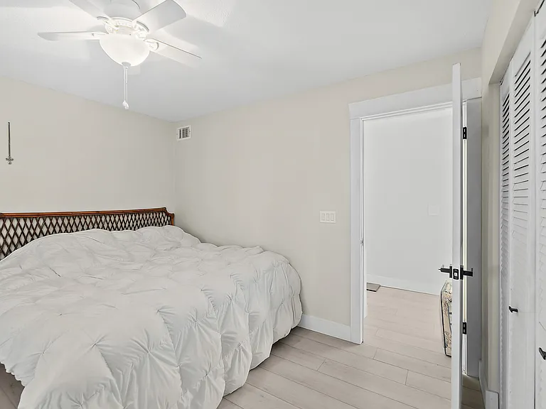 1335 N Central Ave — Photo 61