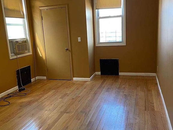 3rd image of 12214 18th Ave Floor 2