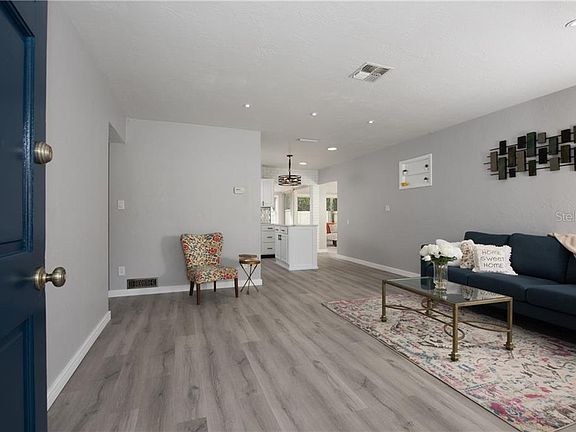 3rd image of 4648 49th Ave N