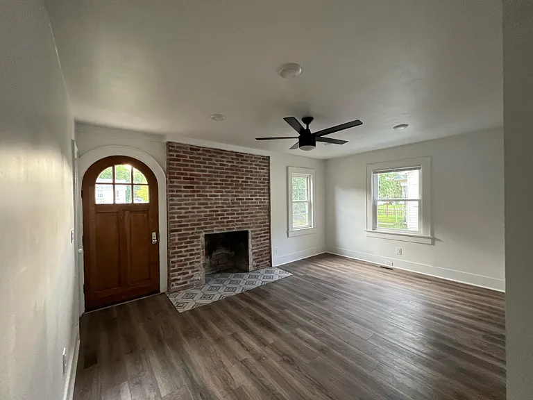 749 Gracey Ave — Photo 6