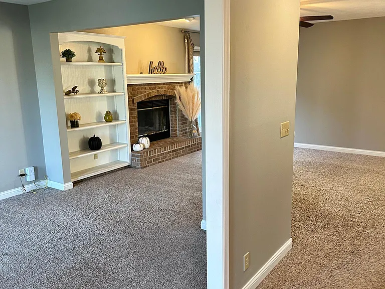 17007 Karen St — Photo 11
