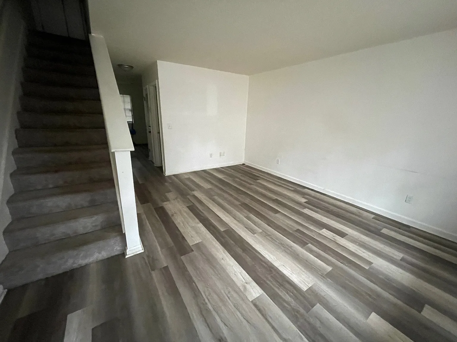 108B Kimeran Lane - B — Photo 2