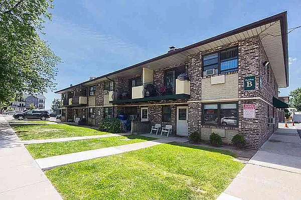 Rented by Jonis Realty | media 3