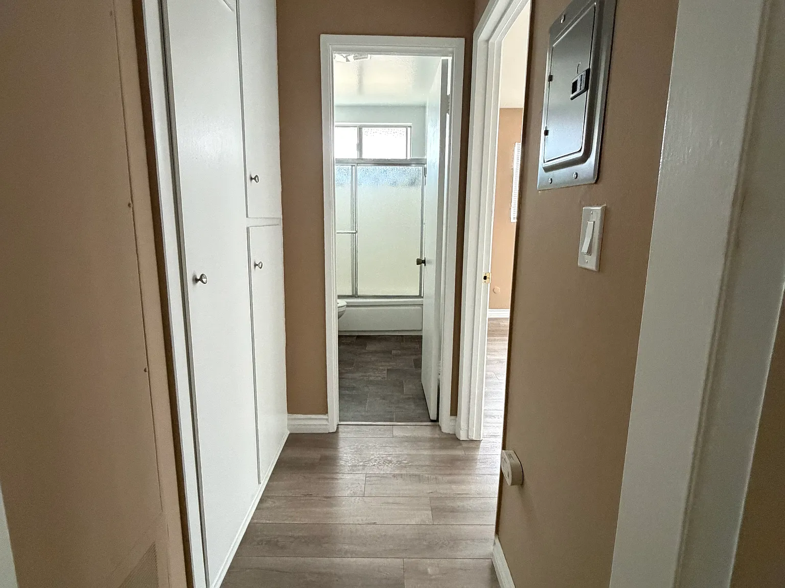 1 bed, 800 sqft, $2,100 — Photo 4