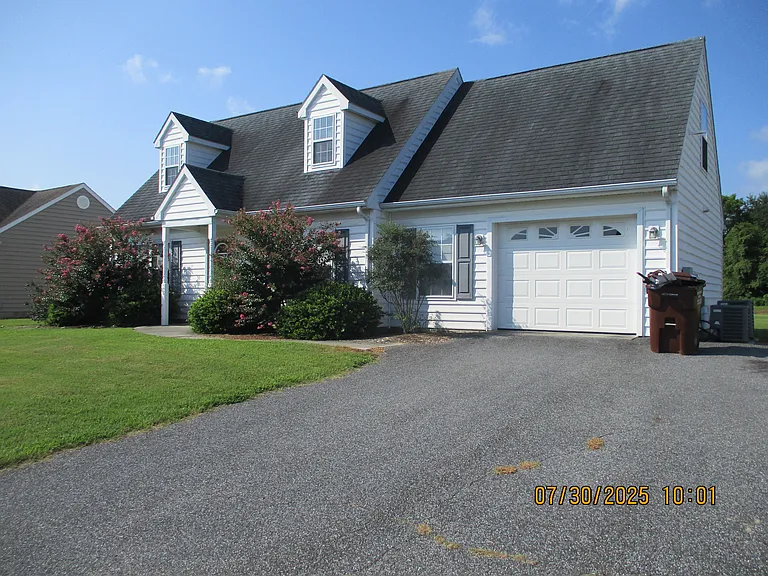512 Leesburg Dr — Photo 2