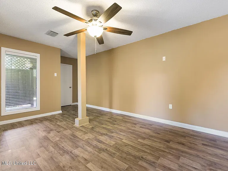 687 Oahu St — Photo 18