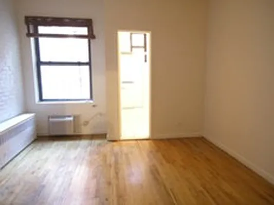 Rented by Vickers Realty | media 11