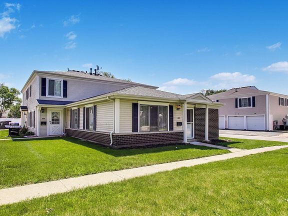 2nd image of 1313 Cove Dr #211A