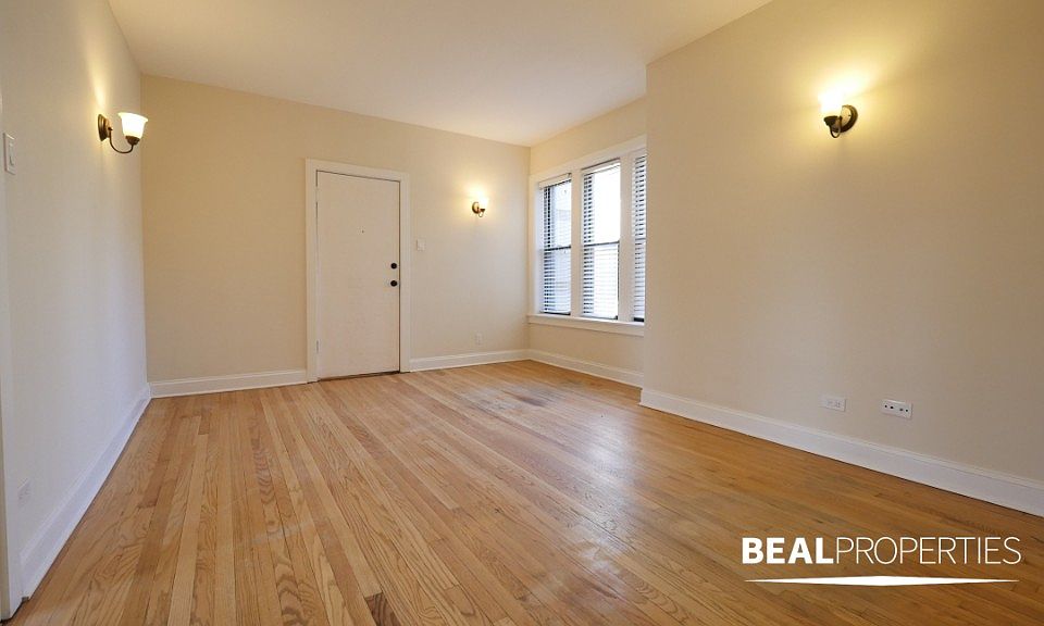 1st image of 4036.5 N Ashland Ave #4036X-S2