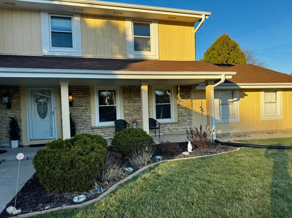 16630 Dane Ct W #16630, Brookfield, WI 53005
