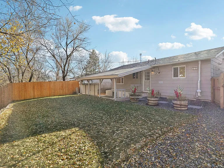 1235 Tonka Ave — Photo 32