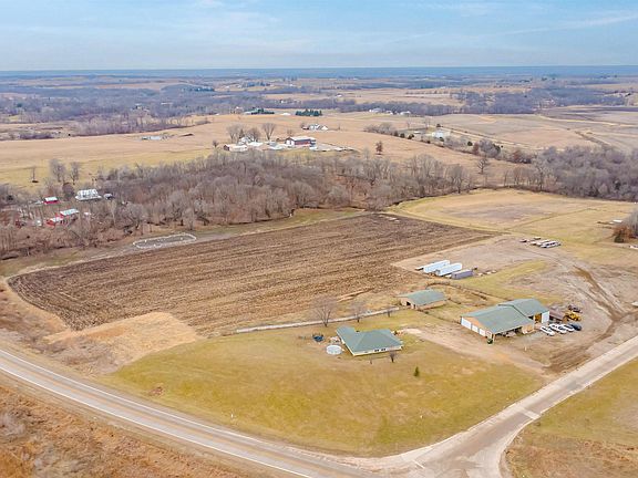 5th image of 2010 Suffolk Rd