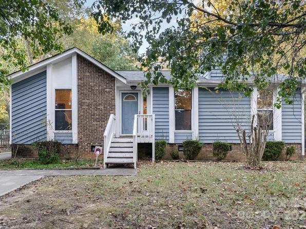 8031 Gera Emma Dr, Charlotte, NC 28215