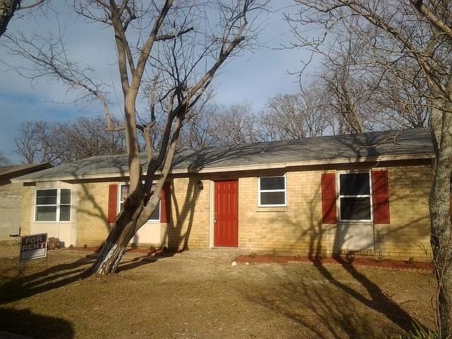 1st image of 4412 Central Ln