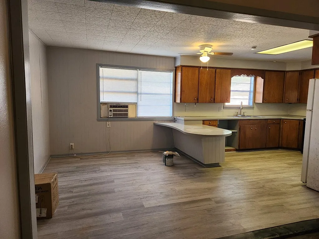 1 bed, 1.0 bath, 650 sqft, $900 — Photo 3