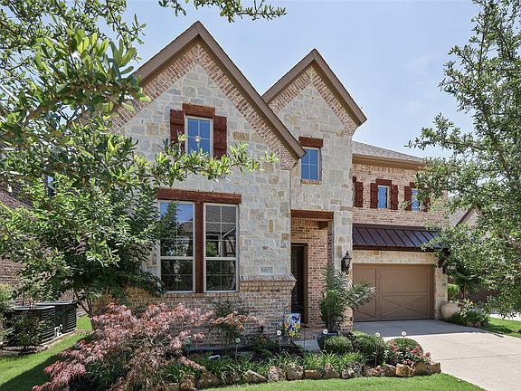 3rd image of 8821 Laurel Ln