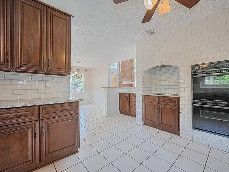 Paradise Valley Dr — Photo 17