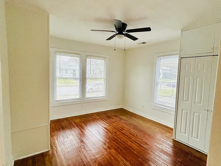 3726 Lentz Ave — Photo 2